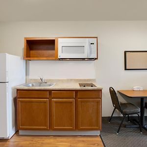 Standard Queen Room Accessible or Non-Smoking